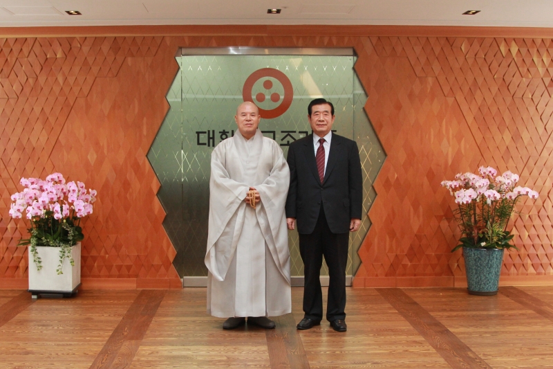 2013.10.24_한광옥 국민대통합 위원장 예방(2)
